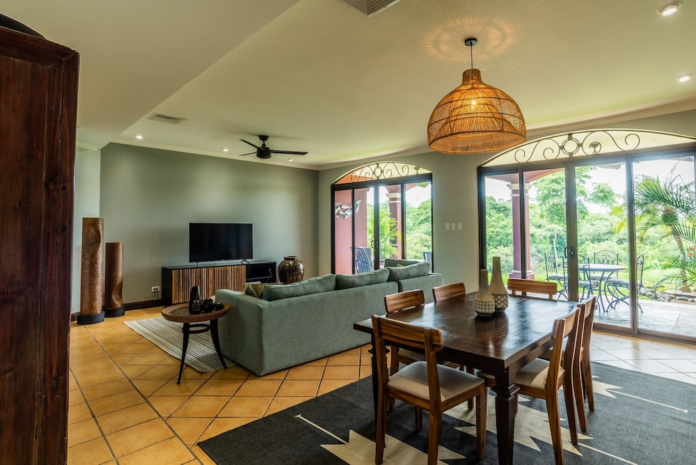 Bougainvillea 8103 - Luxury Apartment photo 2