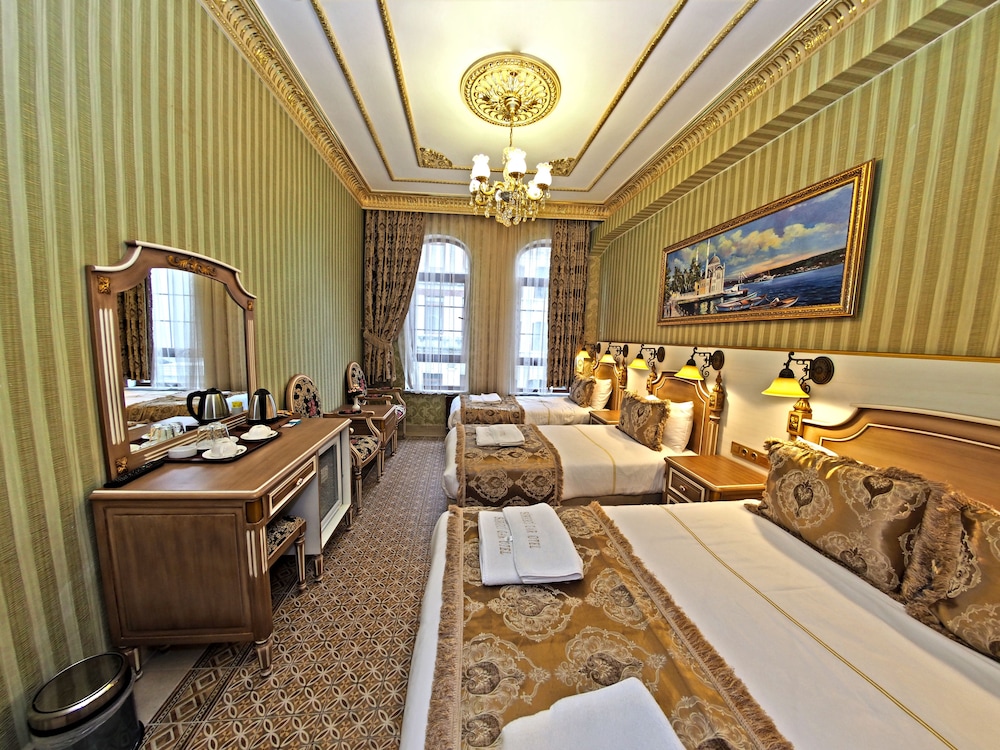 Deluxe Quadruple Room photo 2
