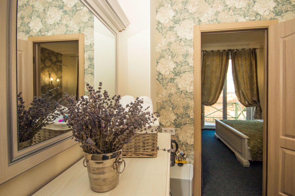 Basic Suite, 2 Bedrooms