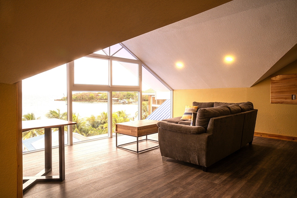 Panoramic Penthouse Suite
