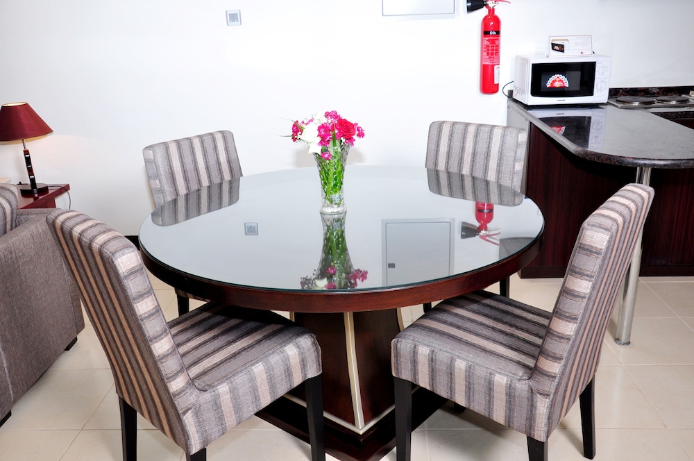 Suite, 1 Bedroom photo 3