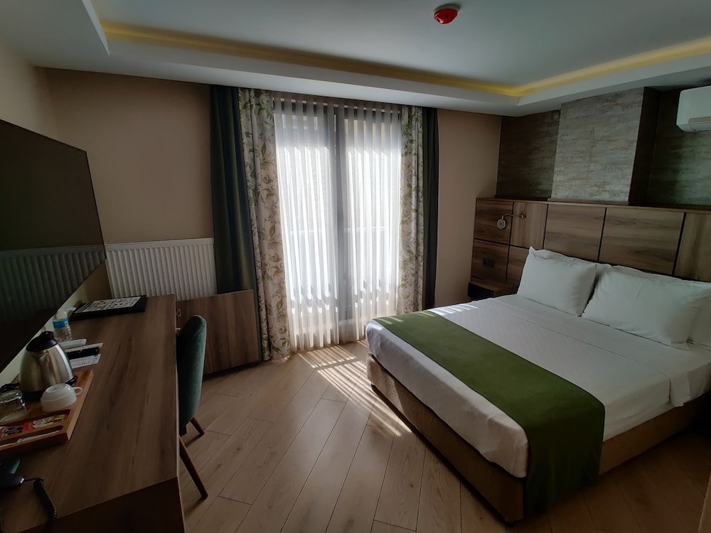 Basic Double Room