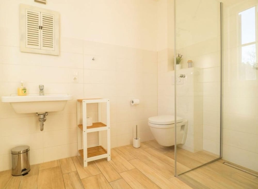 Apartment photo 2