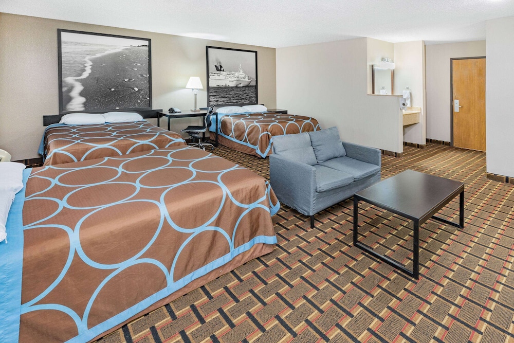 Studio Suite, Multiple Beds, Non Smoking - Photo 10