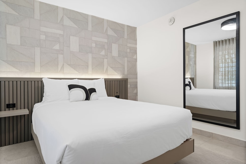 Superior Room, 1 Queen Bed