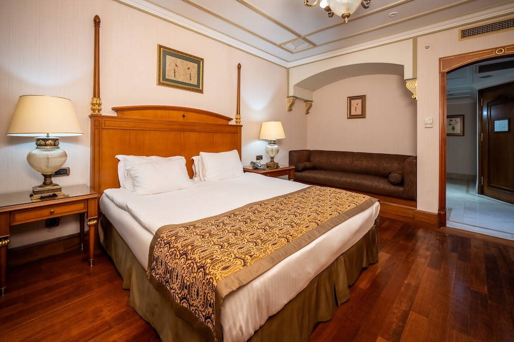 Superior Connectined Room photo 2