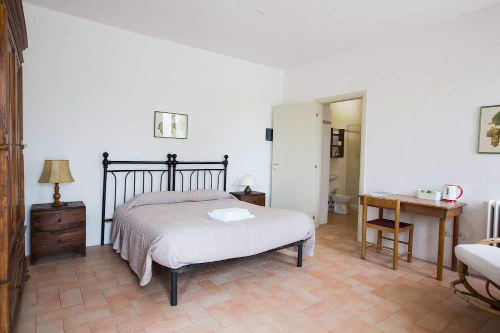Double Or Twin Room photo 1