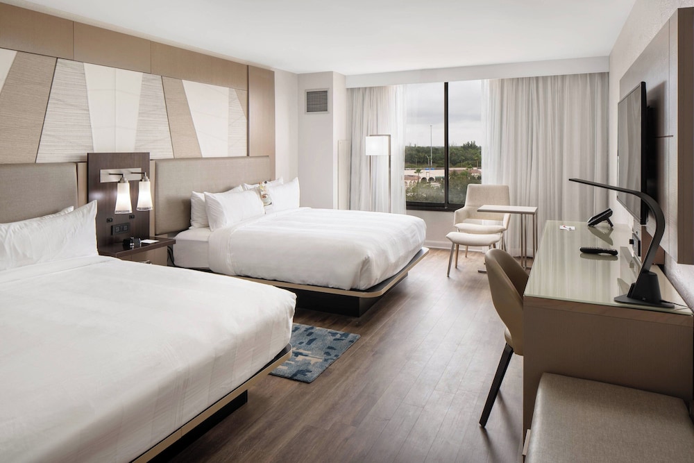 Club Room, 2 Queen Beds - Photo 1