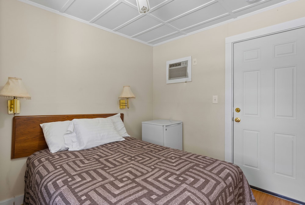 Economy Room with 1 Double Bed photo 2