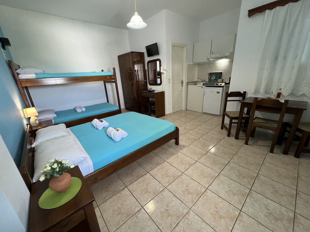 Quadruple Room photo 3