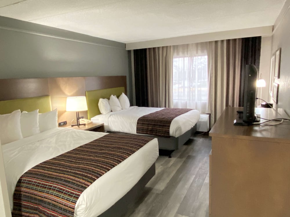 Standard Room, 2 Queen Beds, Non Smoking, Refrigerator & Microwave - Photo 1