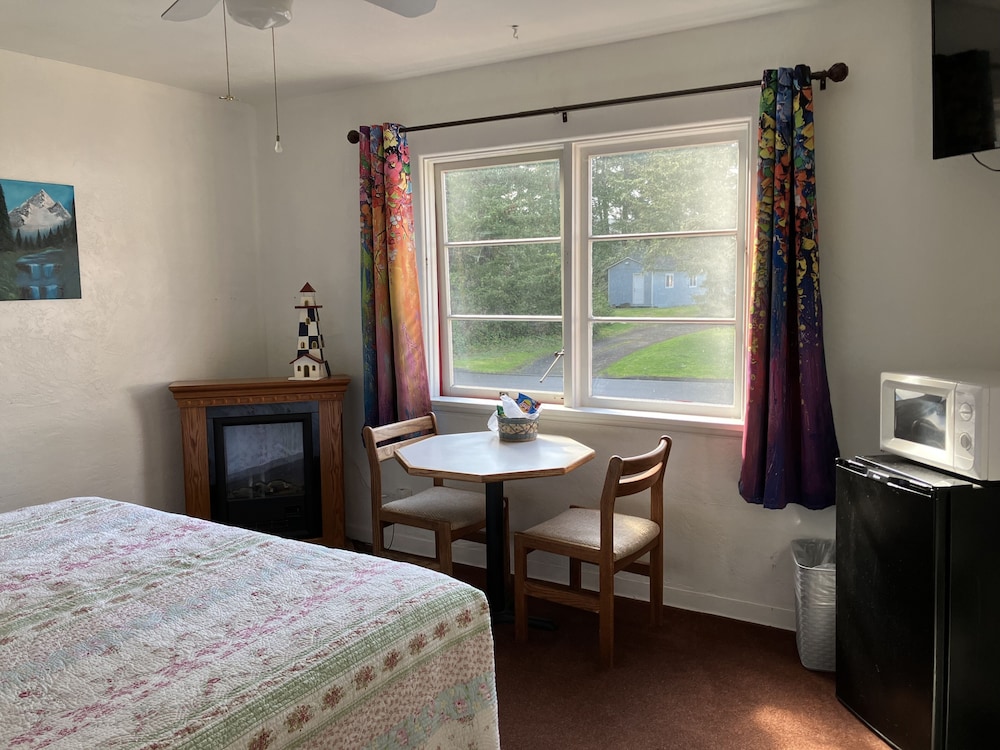Standard Single Room, 1 King Bed - Photo 22