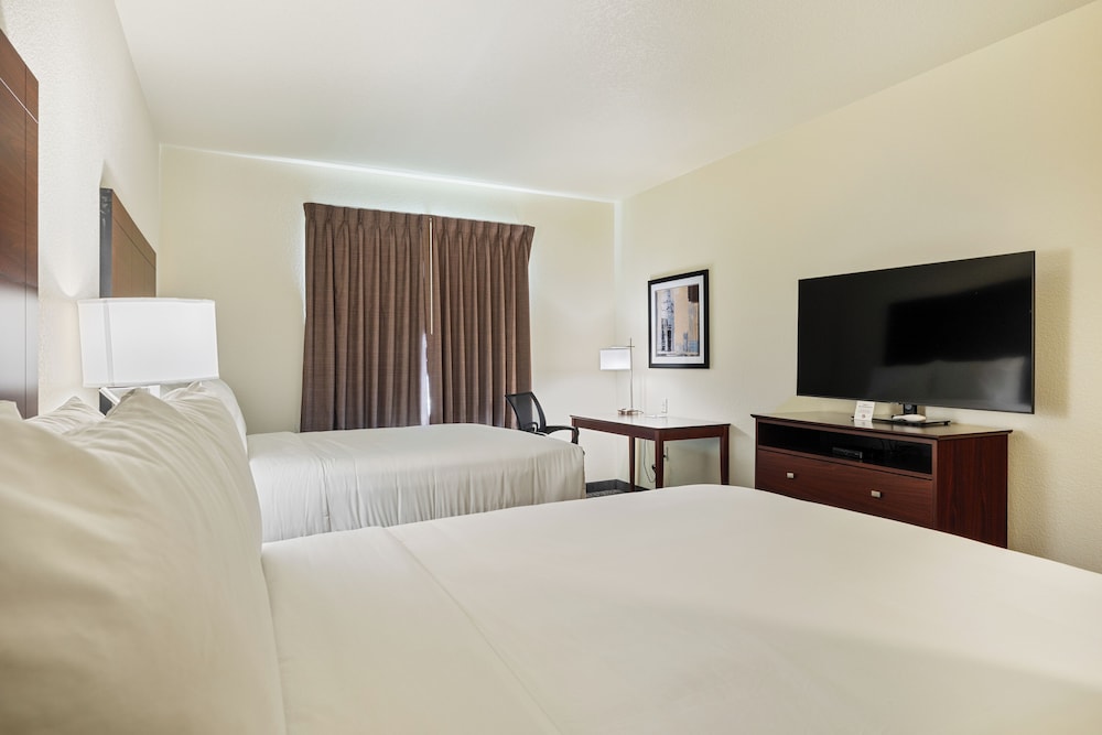 Room, 2 Queen Beds, Non Smoking (Guestroom) - Photo 2