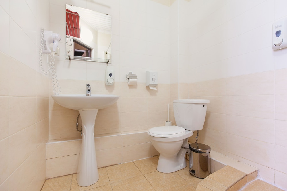 Standard Double Or Twin Room photo 3