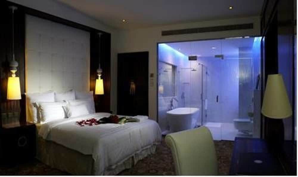 Presidential Suite photo 3