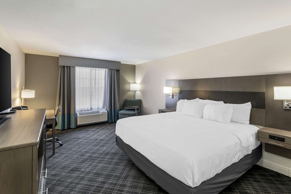 Room, 1 King Bed, Accessible, Non Smoking - Photo 1