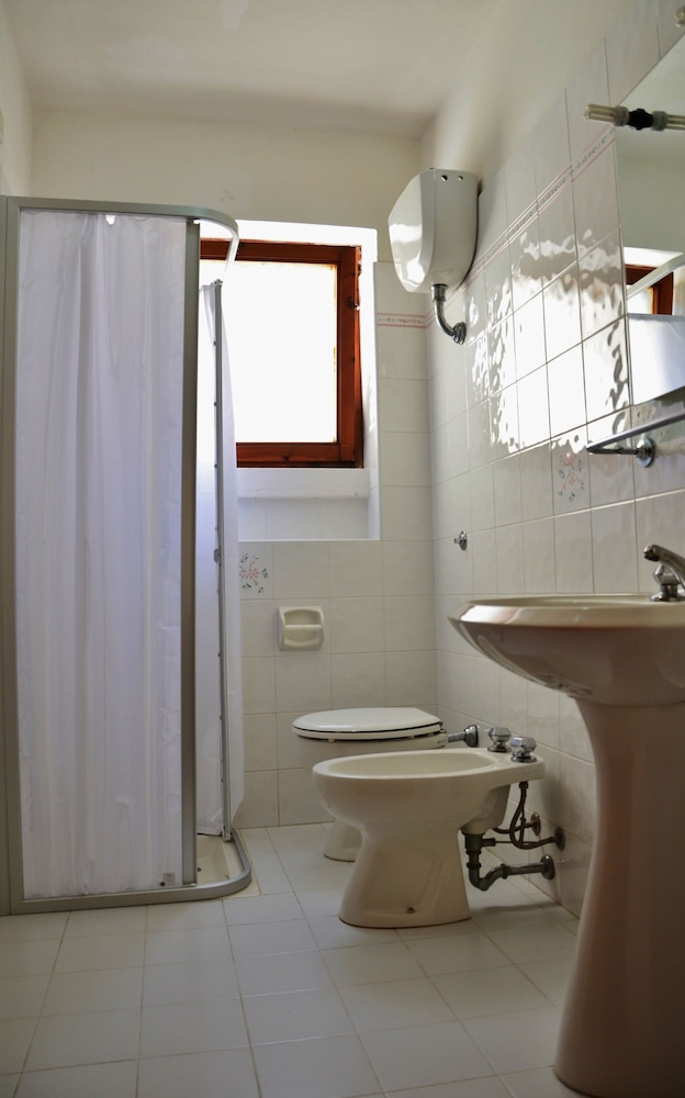 Standard Apartment, 2 Bedrooms, Balcony (6 pax) photo 2