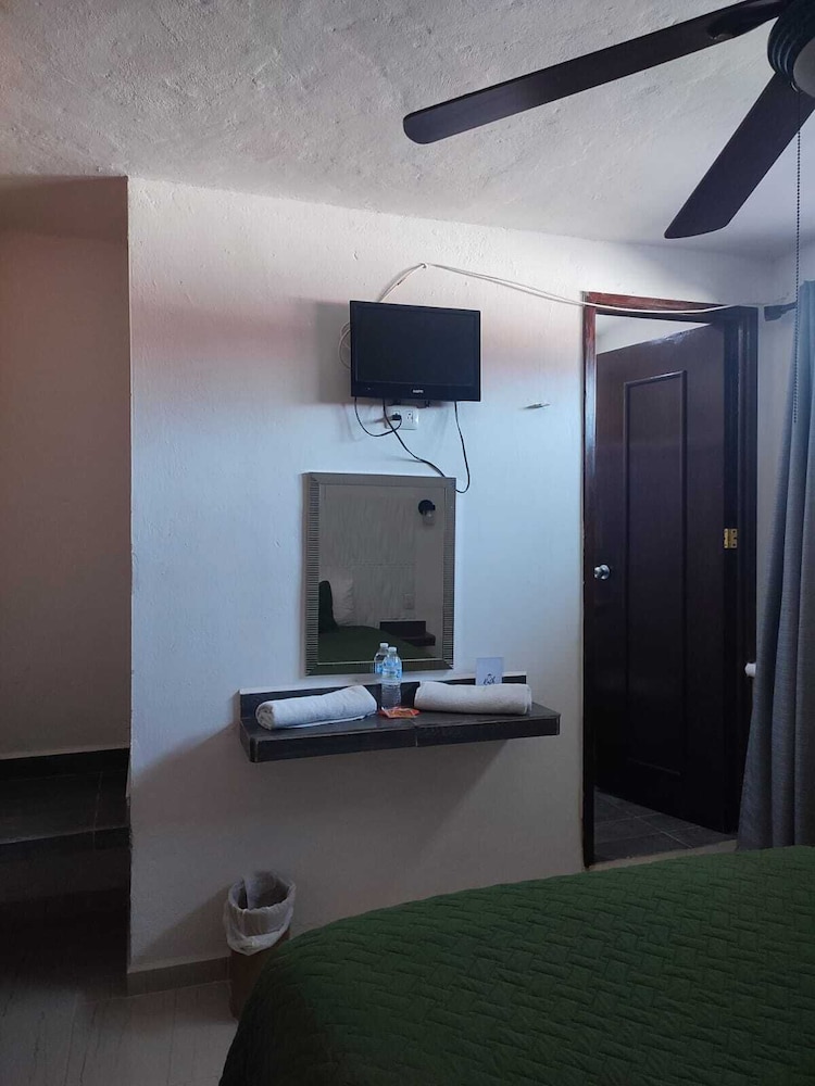 Standard Room photo 2
