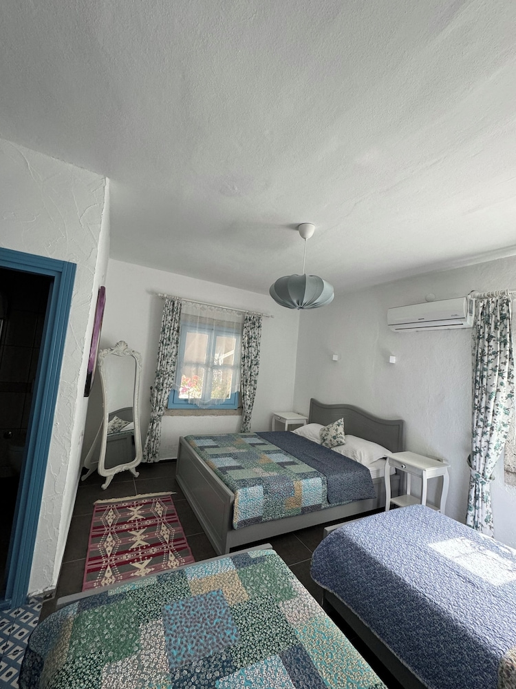 Quadruple Room photo 3