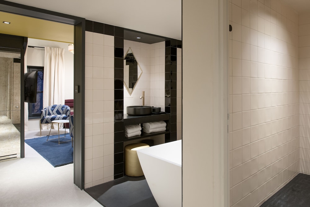 Suite Executive Bianca, 22 Rue du Boeuf 69005 Lyon photo 3
