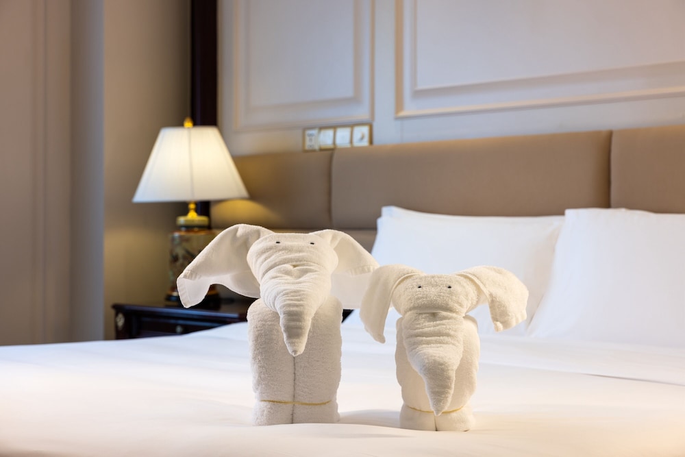 Junior Studio Suite, 1 King Bed, Club Lounge Access (High Floor)