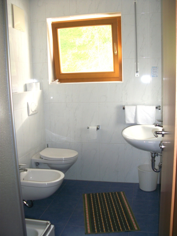 Family Room photo 2
