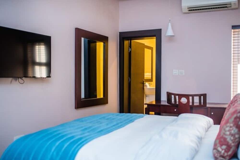 Executive Suite, 1 King Bed photo 2