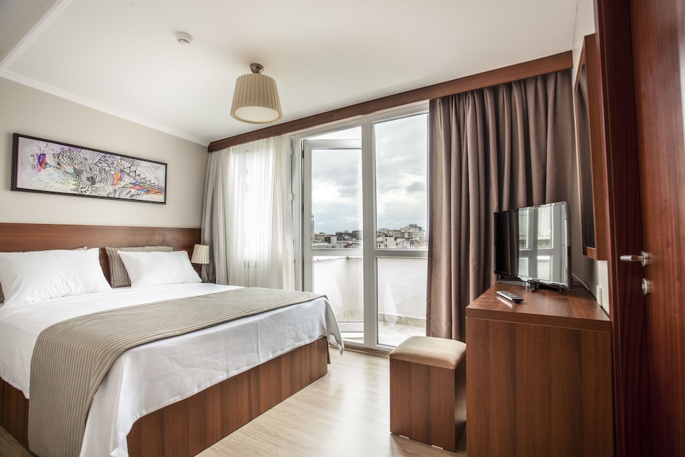 Deluxe Double Room, City View photo 1