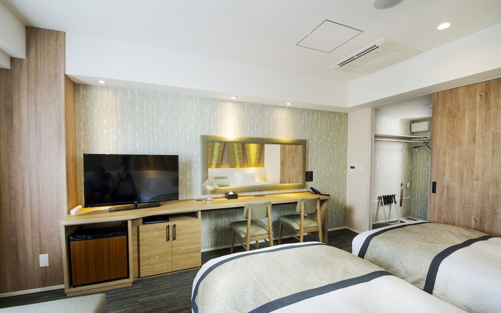 Superior Twin Room [Book 90 days before gets you free water bottle!] - Photo 2