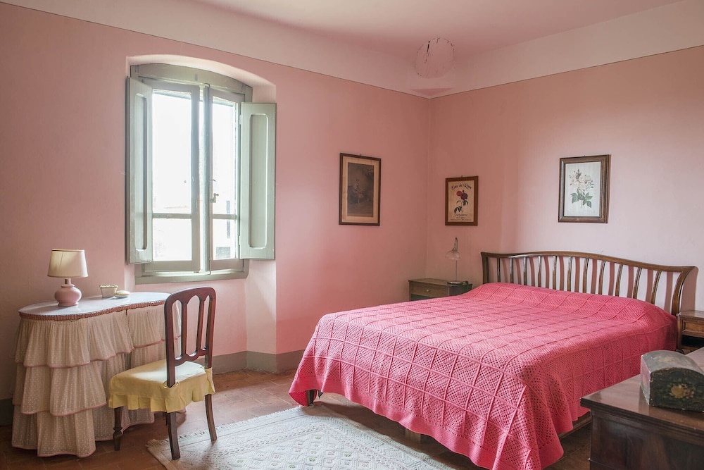 Traditional House photo 3