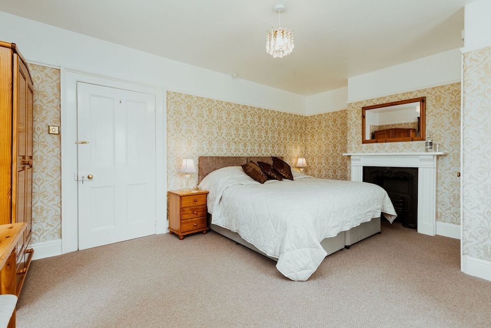 Superior Double Room, Ensuite (The Eucalyptus) photo 1