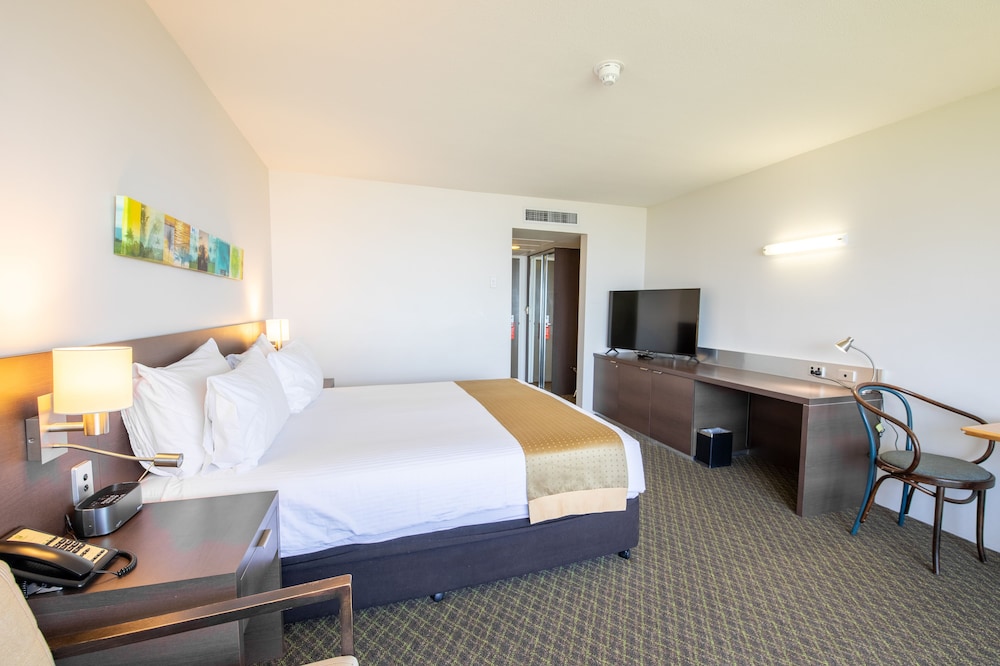 One Bedroom Suite with Seaview - Photo 1