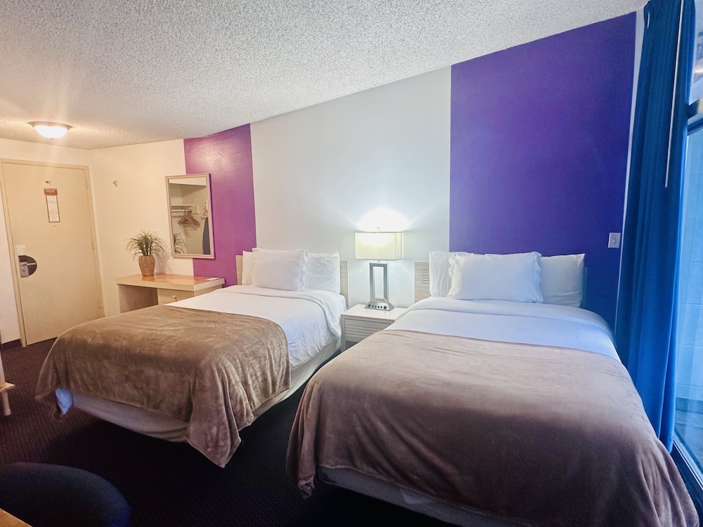 Comfort Room, 2 Double Beds, Balcony, Marina View photo 3