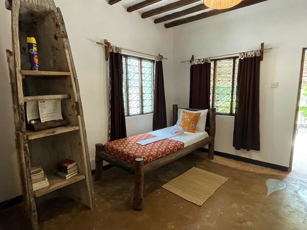 Garden Bungalow