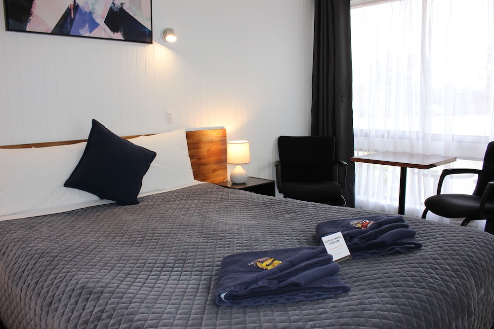 Superior Double Room, 1 Queen Bed photo 3