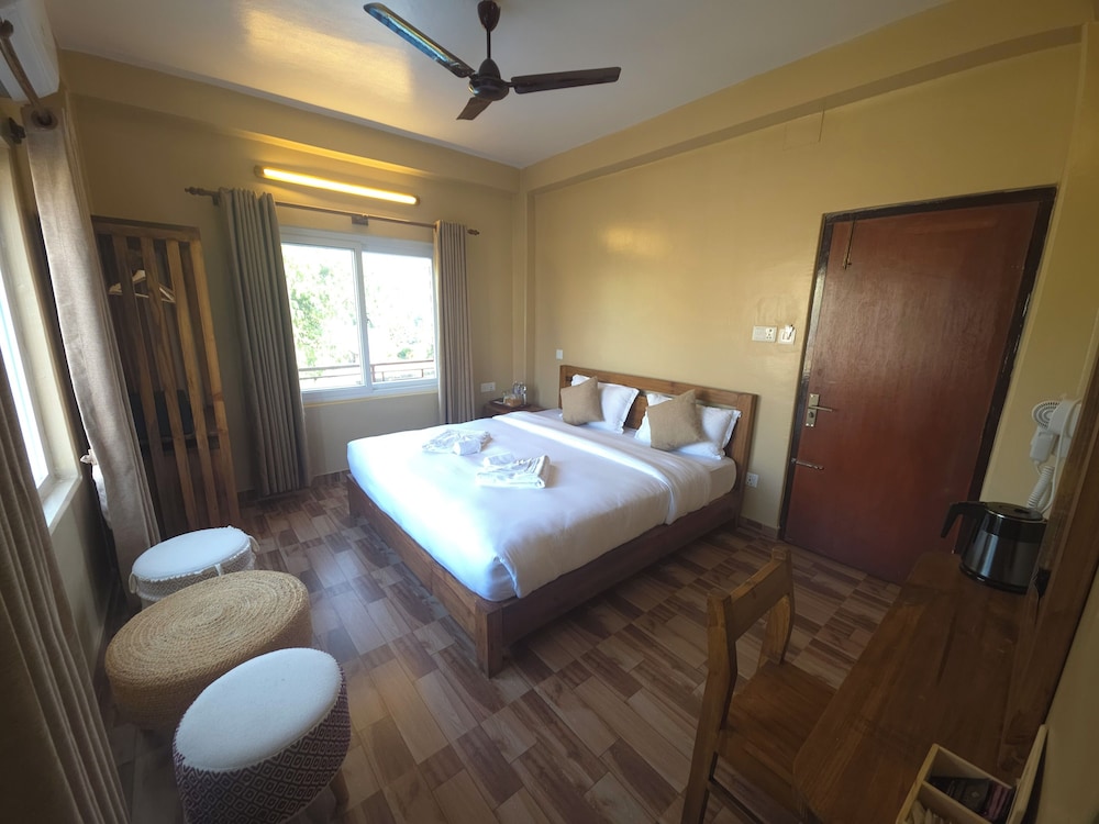 Deluxe Double Room, Terrace, Mountain View