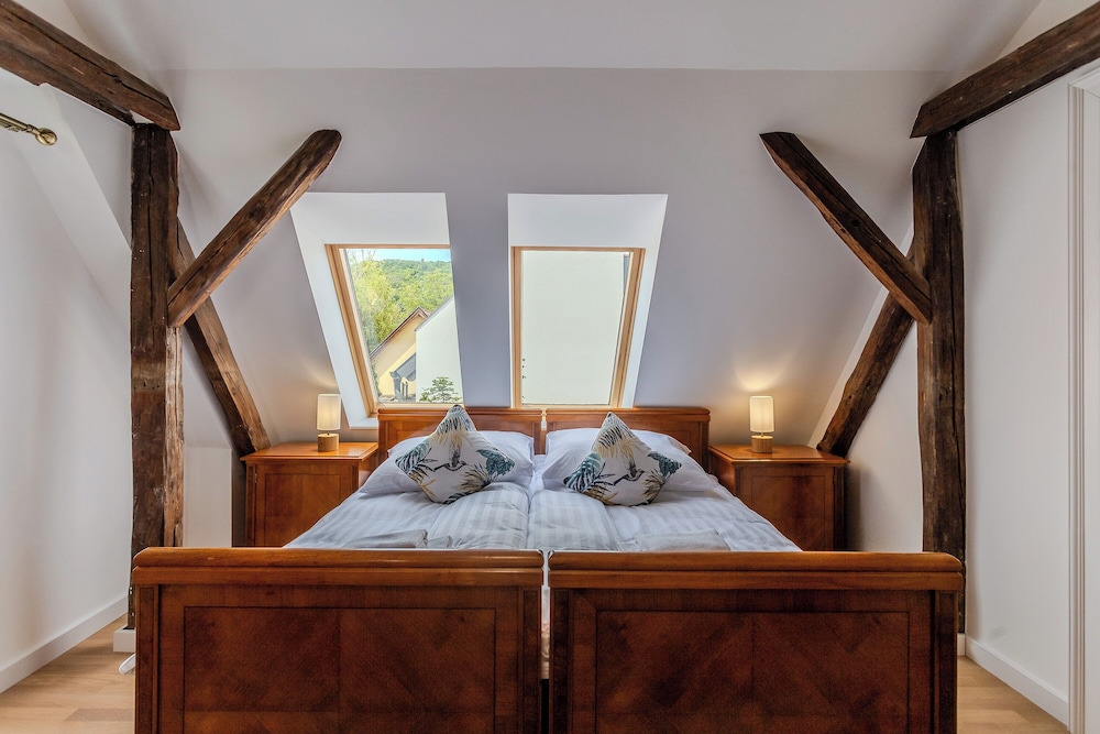Luxury Room, Multiple Bedrooms (Fulop Panzio-Goldenrod Room)