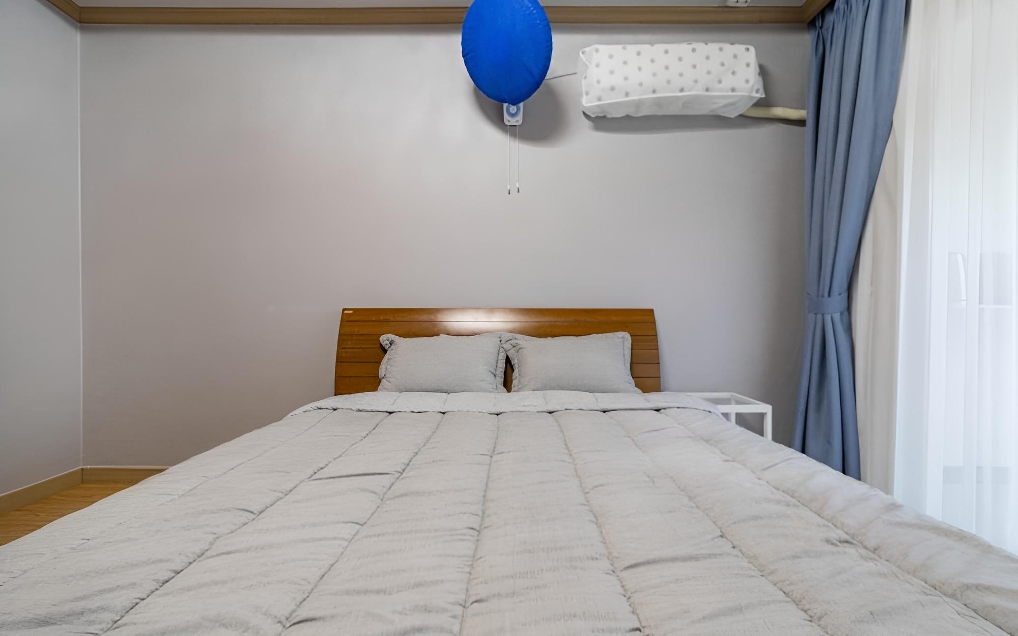 Room (Room 202) - Photo 4