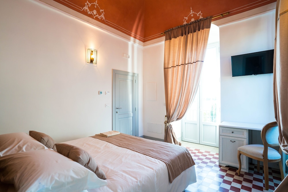 Exclusive Room - Photo 2