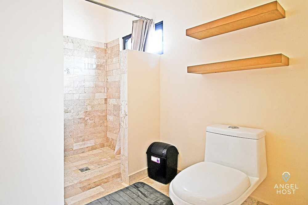 Comfort Apartment, 2 Bedrooms, Ocean View photo 2