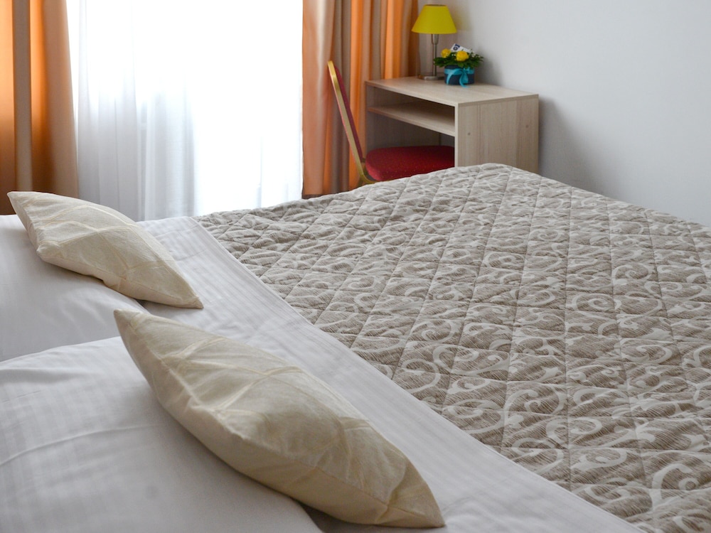 Superior Double or Twin Room - Photo 7