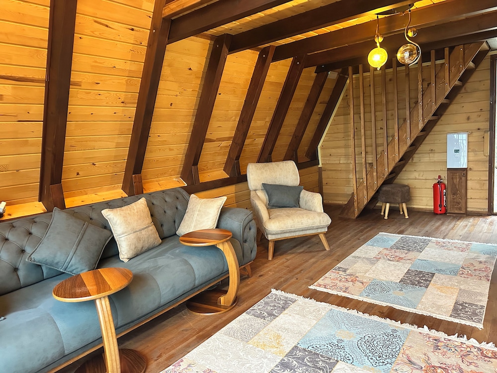 Deluxe Bungalow photo 2