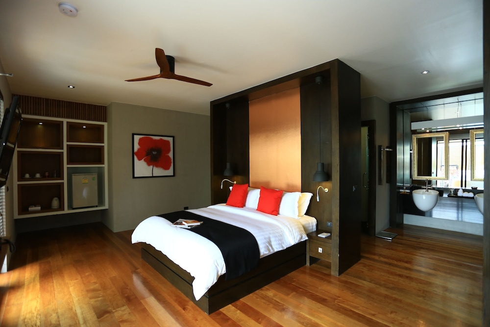 Two Bedroom Pool Residence - Photo 2