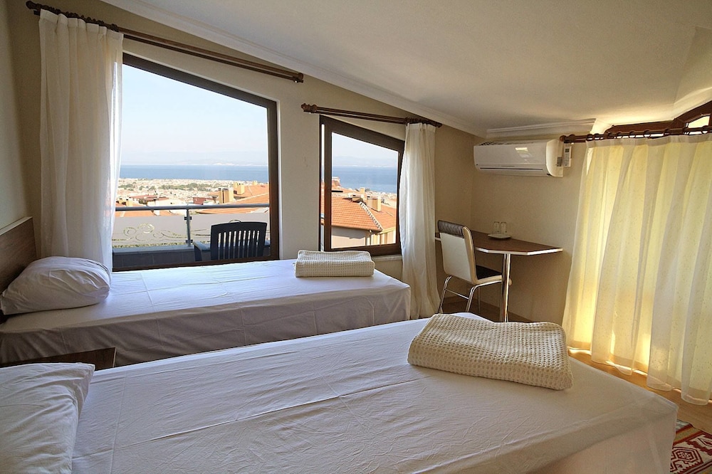 Standard Twin Room, Sea View photo 1