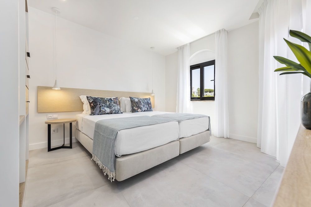 Family Apartment, 2 Bedrooms - Photo 1