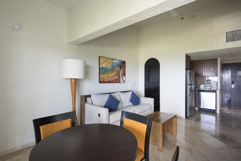 Club Suite photo 2