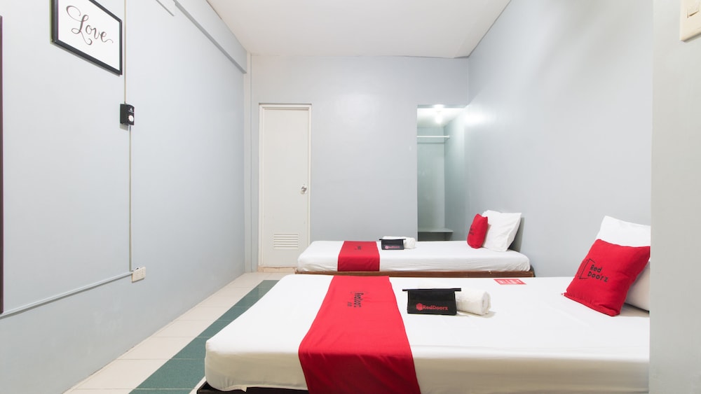 Twin Room - Photo 3
