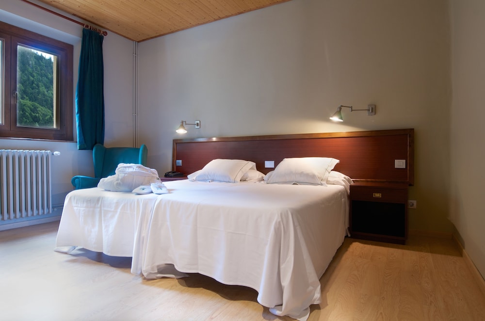 Standard Double Room - Photo 1