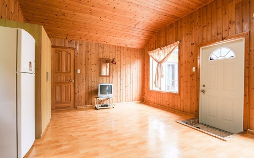 Room (No 2)