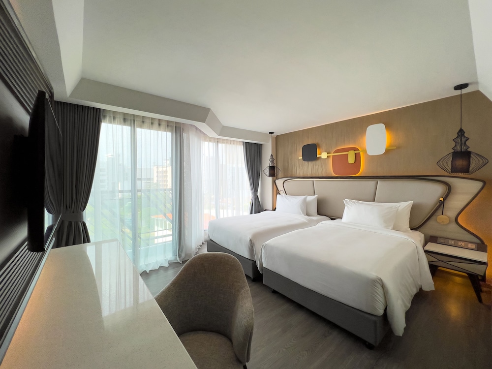 Deluxe Twin Bed Room - Photo 1